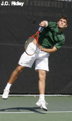 Vallverdu Leads Men's Tennis in Fall Opener