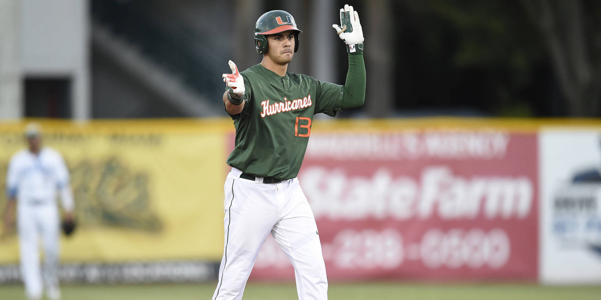 Baseball Wins Big, Advances to Super Regional