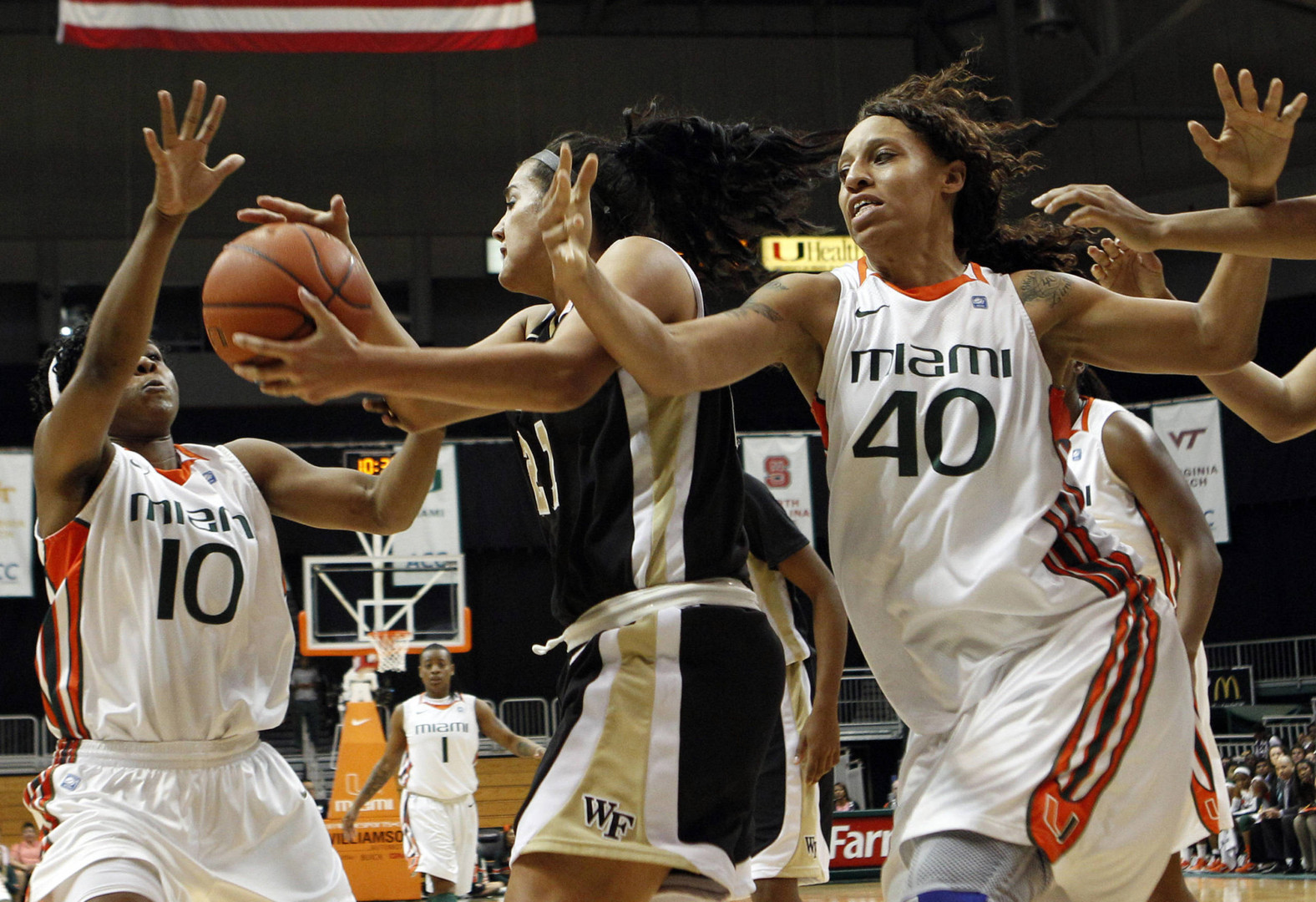 WBB Dominates UNF in Season Opener, 77-24