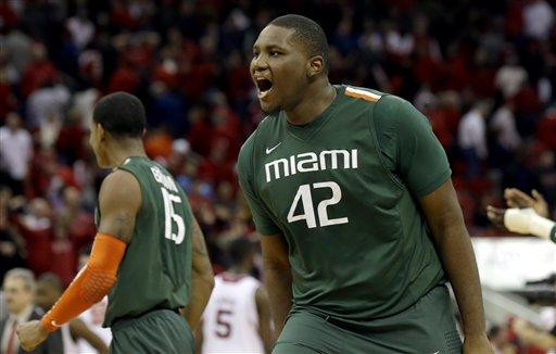 No. 14 MBB Edges No. 19 NC State, 79-78