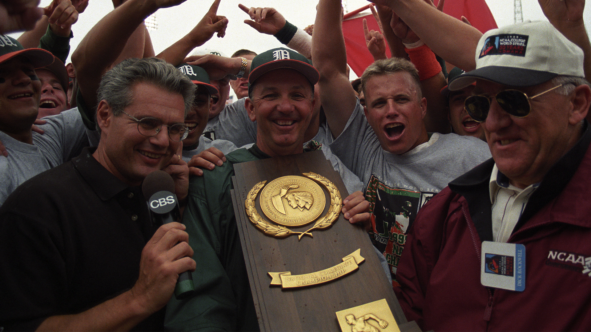 Morris Elected to College Baseball Hall of Fame