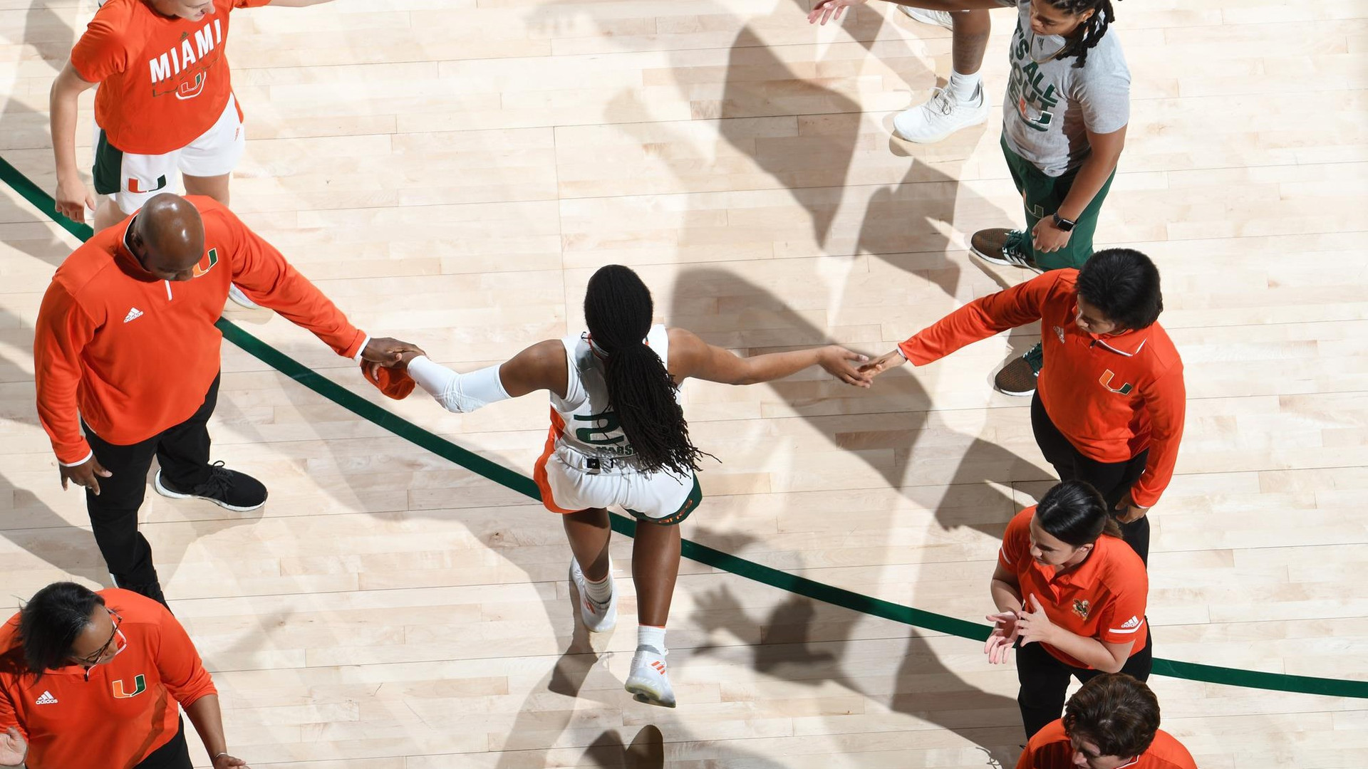 WBB Holds Steady at No. 24/23 in Polls