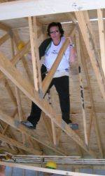 Women's Basketball Teams-Up With Habitat for Humanity
