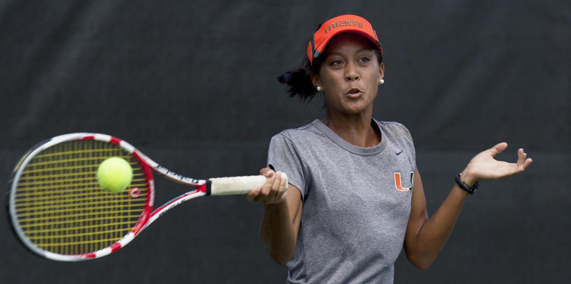 W Tennis Dominant in First Day of Bedford Cup
