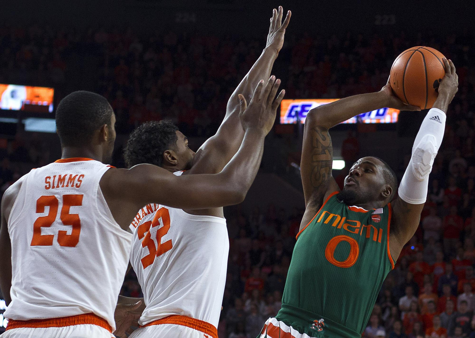 No. 19/17 Clemson Outlasts No. 18/19 Miami, 72-63
