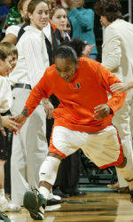 Women's Basketball Plays Host to N.C. State in Regular-Season Finale