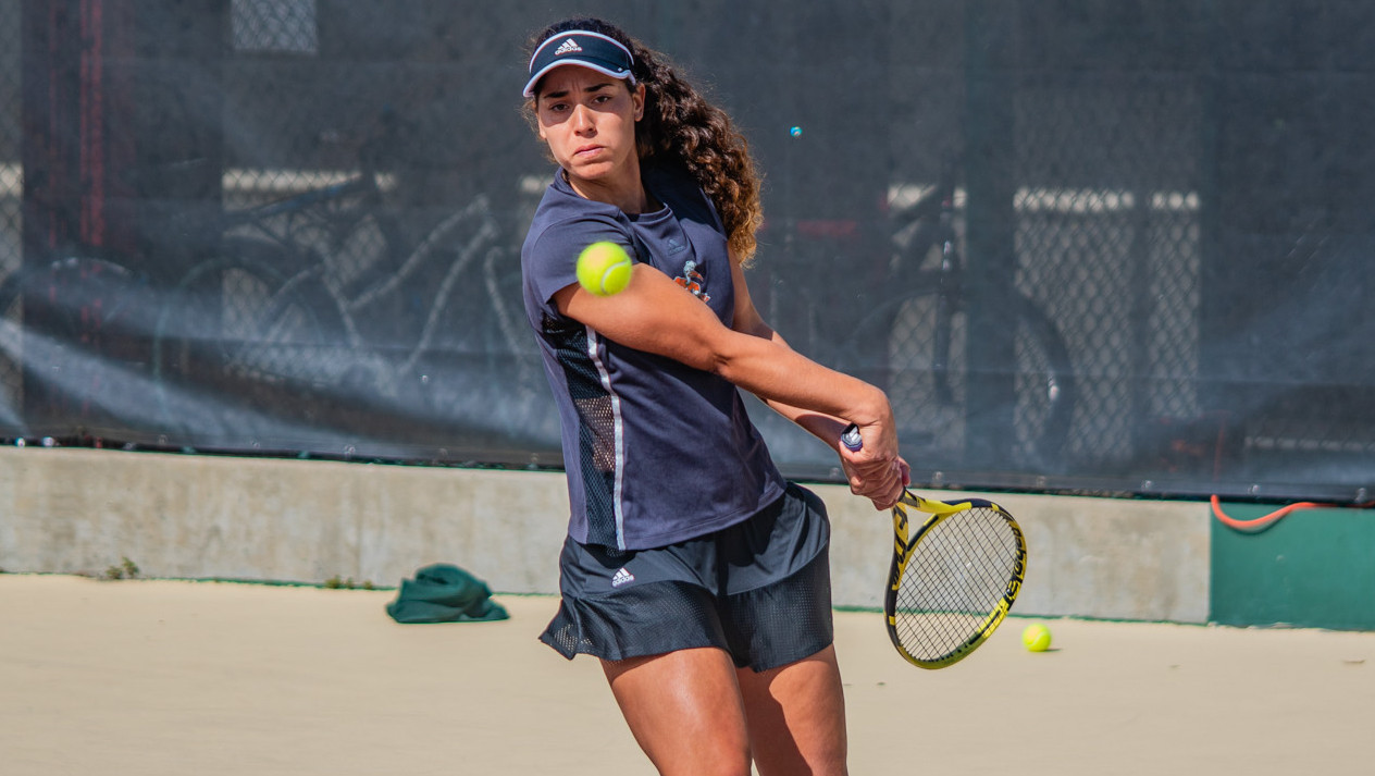 W. Tennis Falls at No. 1 North Carolina