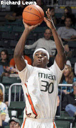 Men's Basketball Ties School Record in Rout of South Carolina State